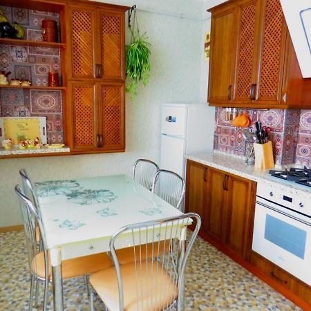 Apartment On Svobodu Ave Sumi Dış mekan fotoğraf